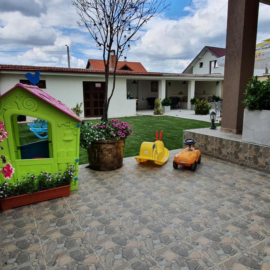 Vila De La Lugas Oradea Ngoại thất bức ảnh