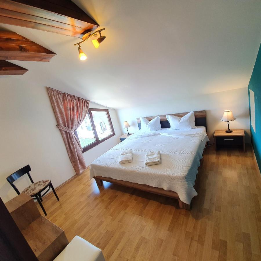 Vila De La Lugas Oradea Ngoại thất bức ảnh